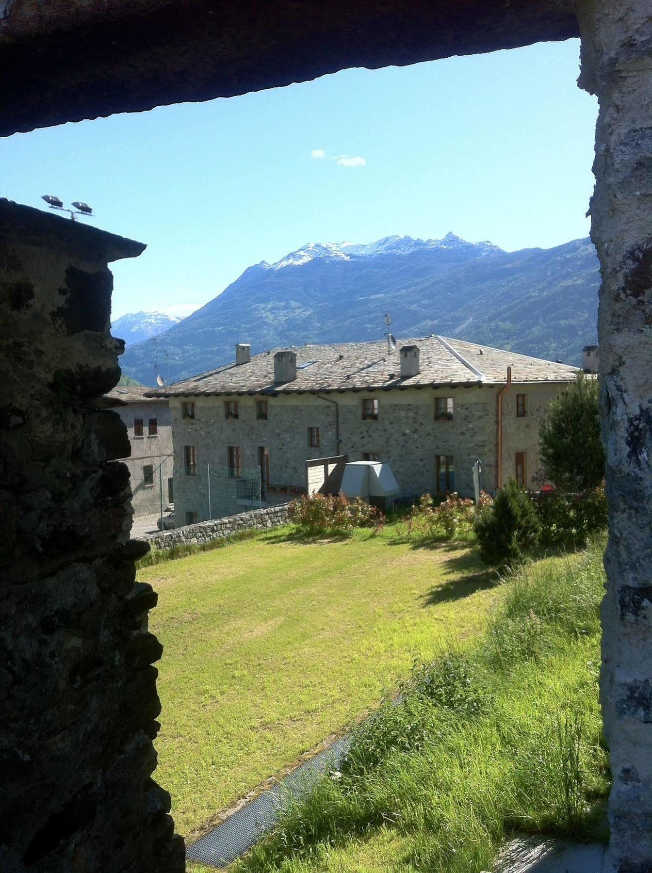 Il Seicento Lejlighedshotel Sernio Eksteriør billede